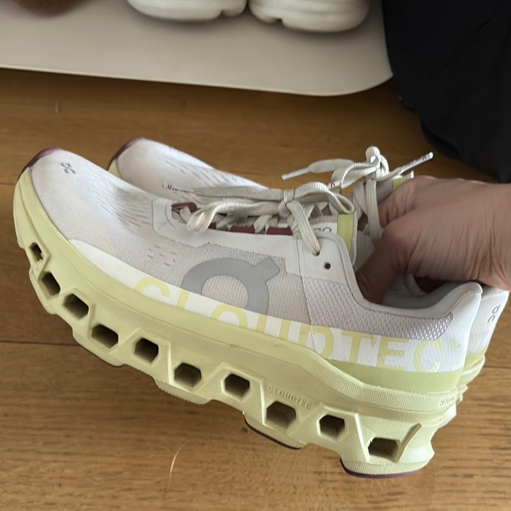 On cloud Cloudmonster Sneakers, worn 3-4 times